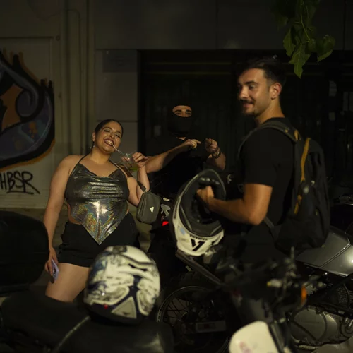 Murderesses/ Φόνισσες #3, Μαρκέλλα Ξυλογιαννοπούλου: "Υπάρχει λόγος που εκθέτω το πραγματικό εργαλείο που χρησιμοποίησε η προγιαγιά μου για να επιτεθεί σε έναν κακοποιητή"