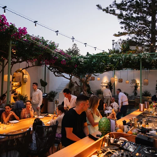 Πάρτι και μουσικά happenings στο "TUYA Mykonos" τον Ιούλιο