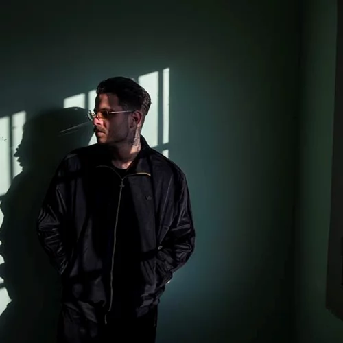 O Saske εκπέμπει μέσα από το Κατάστημα Κράτησης Νιγρήτας