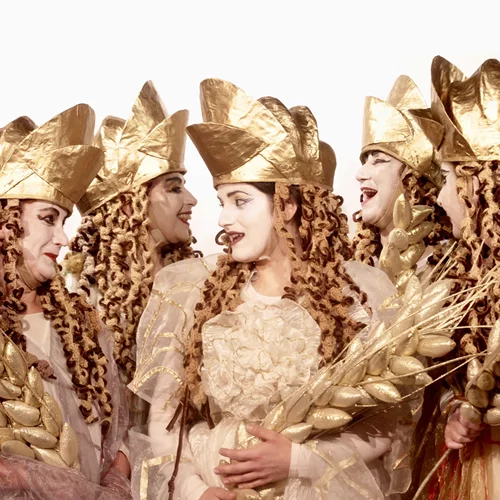 ''Ελευσίνια Μυστήρια'': Η ομάδα Ρόδα αποτίει θεατρικό φόρο τιμής στην πόλη της Ελευσίνας