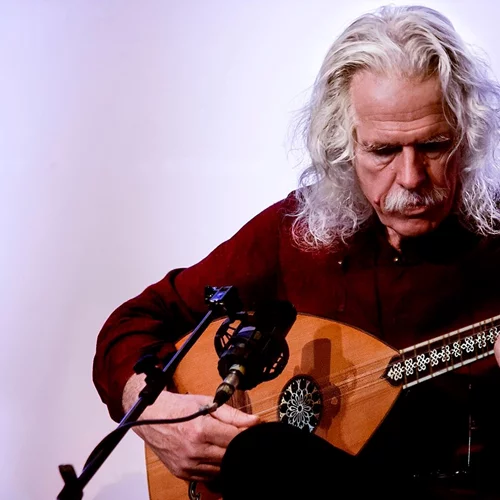 Μουσικό ταξίδι με τον Ross Daly και το κουαρτέτο του στο Piraeus Club Academy