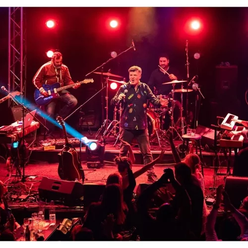 Τελευταίες παραστάσεις για τον Φοίβο Δεληβοριά στο "Κύτταρο"