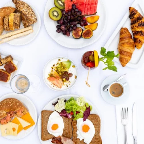 Έξι brunch spots για να εγκαινιάσετε το νέο έτος