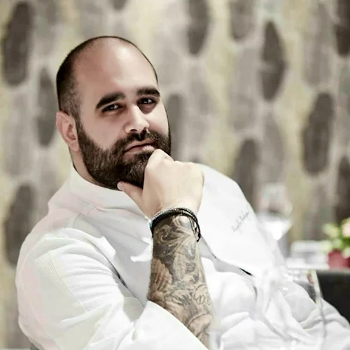 Ο Άγγελος Μπακόπουλος δυνατό γαστρονομικό χαρτί στο νέο Lesante Cape της Ζακύνθου