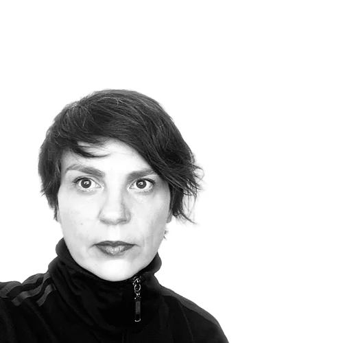 Μαριέλα Νέστορα: "Bιαστικά προσπαθούμε να επανέλθουμε σε μια κανονικότητα που είναι ήδη τρύπια"