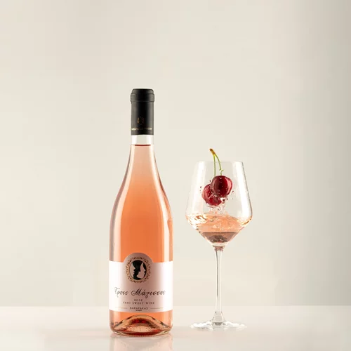 Το cool ροζέ κρασί του θέρους με τρεις ποικιλίες "μάγισσες"