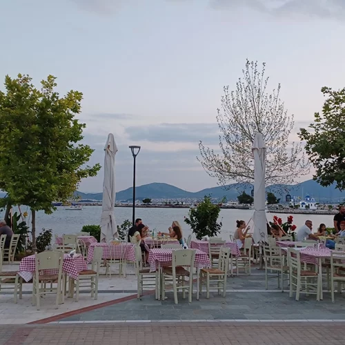 Καθαρά Δευτέρα στα ουζερί της Νέας Αρτάκης