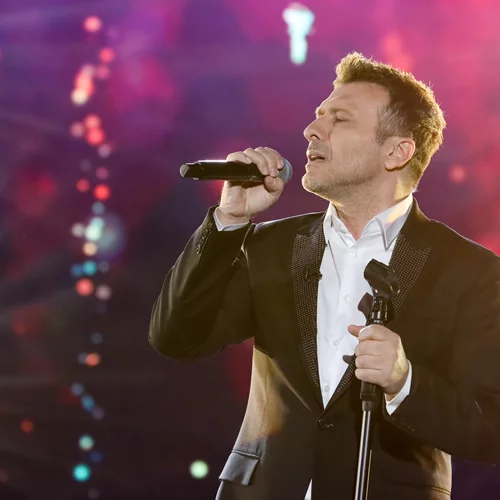 Τα 10 εορταστικά προγράμματα της TV που αποχαιρετούν το 2021 και υποδέχονται το 2022