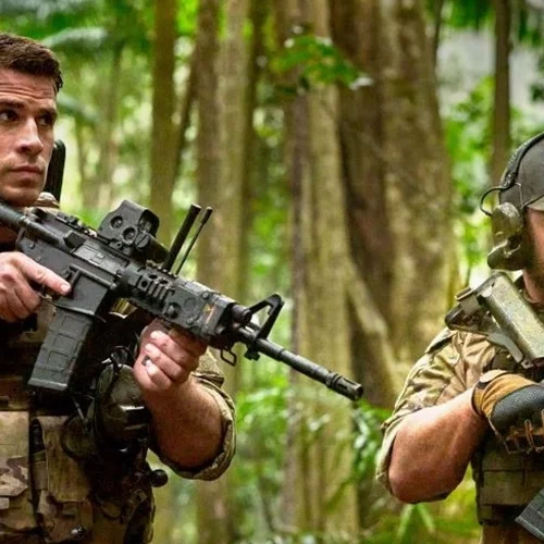 Εμπόλεμη Ζώνη