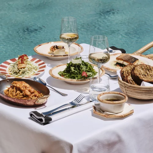 "GiO" στο ξενοδοχείο "The Margi" : Η ιταλική φινέτσα της Αθηναϊκής Ριβιέρας σε καλοκαιρινή διάθεση