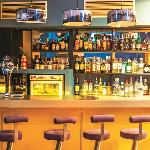 "Άγιος": Σταθερή αξία στην πολύ βραδινή διασκέδαση