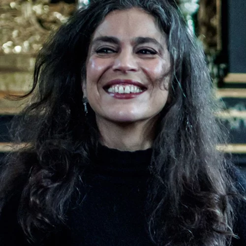 Η Σαβίνα Γιαννάτου παρουσιάζει δύο διαφορετικές παραστάσεις στο θέατρο Άλσος