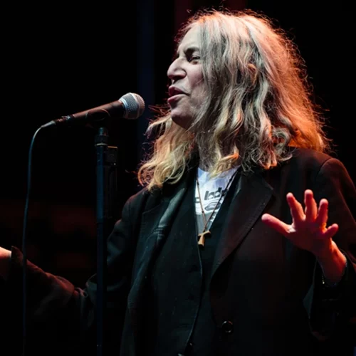 Η Patti Smith θα προσφέρει μια μοναδική εμπειρία στο αθηναϊκό κοινό