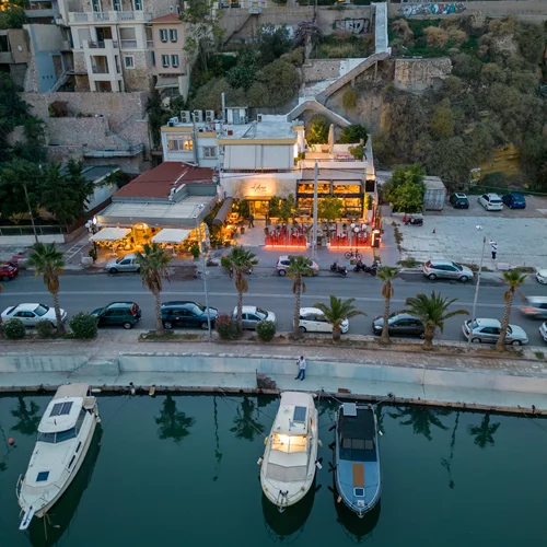 "Alpino": Ένα αυθεντικό ιταλικό πόστο αγκυροβολεί στο Μικρολίμανο