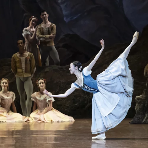 "Ballet Stars Gala", "Αφιέρωμα στον Βασίλη Τσιτσάνη", "Όμορφη Πόλη - 100 χρόνια Μίκης Θεοδωράκης": Τριπλό ραντεβού στο Ηρώδειο