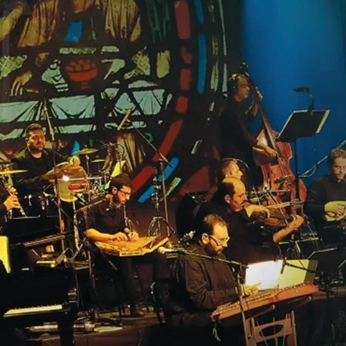 "Να τα πούμε;": Η Εστουδιαντίνα Νέας Ιωνίας ερμηνεύει κάλαντα από όλη την Ελλάδα