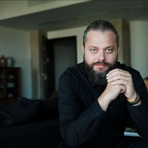 "Ομερτά" για τον Γιώργο Νικηφόρου Ζερβάκη στο club του "Σταυρού του Νότου"