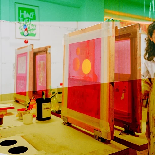 Ανακάλυψε την τέχνη της μεταξοτυπίας μέσα από σεμινάρια