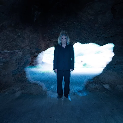 "Νέκυια": Ο Γιάννης Αγγελάκας και το όνειρο μιας υποβλητικής Οδύσσειας