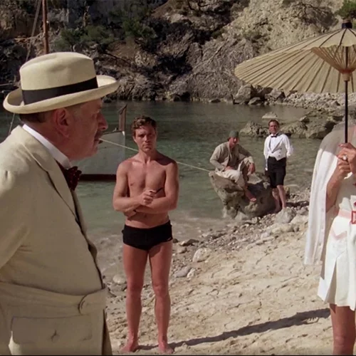 Δυο Εγκλήματα Κάτω Από τον Ήλιο