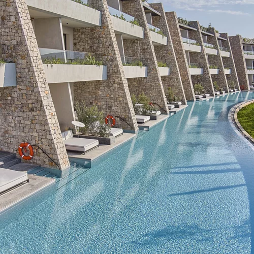 Τα ελληνικά ξενοδοχεία που ξεχωρίζουν στα Conde Nast Traveler Readers’ Choice Awards 2024