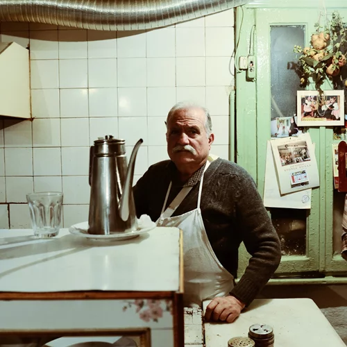 Είναι η υπόγεια η ταβέρνα μέρος της πολιτιστικής μας κληρονομιάς και της καθημερινής μνήμης της πόλης;