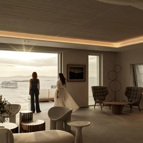 Hotels we Love: το "Deos Mykonos" κατορθώνει το απίθανο