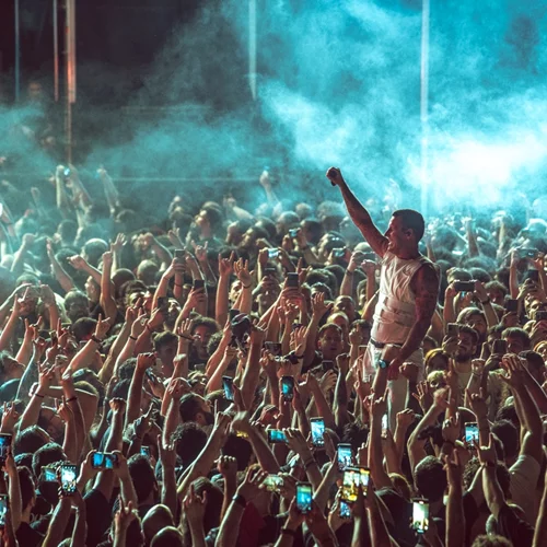 Release Athens 2023: Οι Parkway Drive έδειξαν πώς φτιάχνονται οι συναυλιακοί θρύλοι