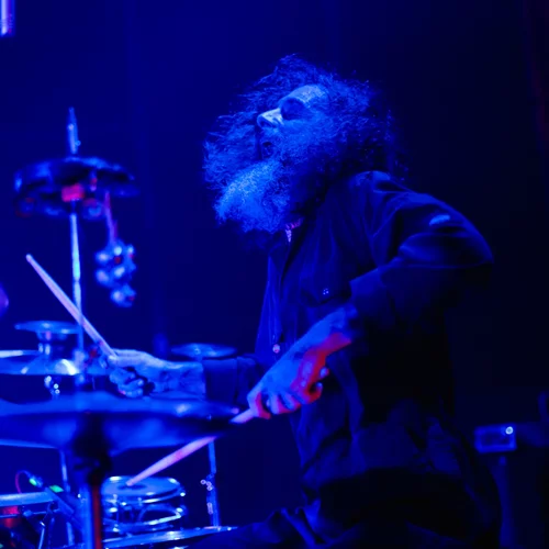 Το φαινόμενο Zu επιστρέφει στην Αθήνα