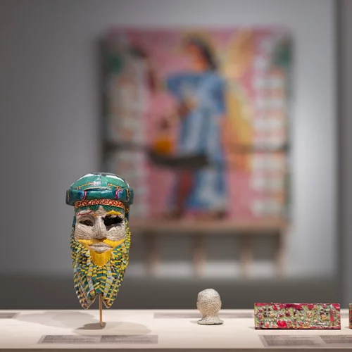 Έχουμε ανάγκη τη σύγχρονη τέχνη στα αρχαιολογικά μουσεία και μνημεία;