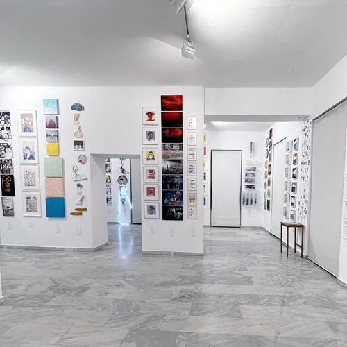 Δώρα για τα Χριστούγεννα: Από πού θα ψωνίσετε αντικείμενα με καλλιτεχνικές υπογραφές σε προσιτές τιμές;