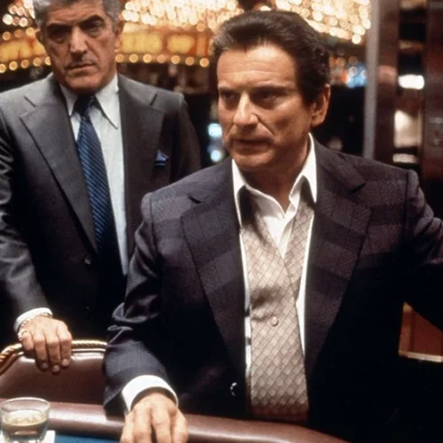 Ο μαφιόζος της διπλανής πόρτας, Τζό Πέσι