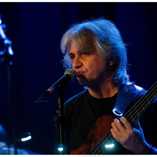 Γιώργος Φακανάς: "Η jazz και το μπάσο ταιριάζουν απόλυτα στον χαρακτήρα μου"