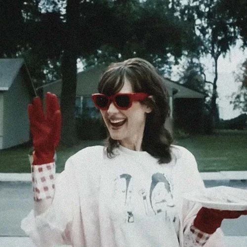 Ο A$AP Rocky "επιστρατεύει" τη Winona Ryder στο νέο του βιντεοκλίπ και το αποτέλεσμα είναι υπέροχο