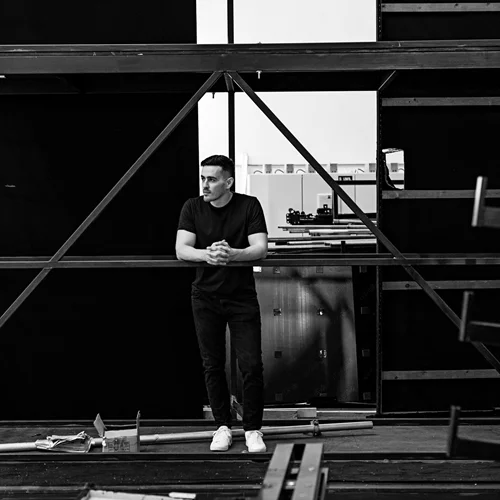 Γιάννη Αγγελάκη, ποια είναι η "Φωνή των Βακχών";