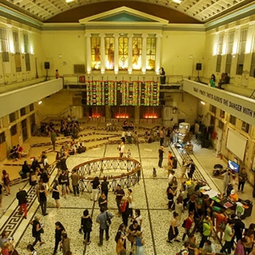 Από το Μουσείο Ακρόπολης και τη Μητρόπολη μέχρι το Παλαιό Χρηματιστήριο: Οι συναυλίες του Πάσχα που δεν πρέπει να χάσεις