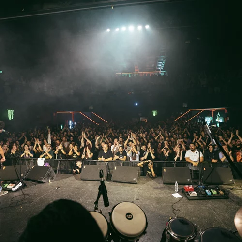 Η εμβυθιστική συναυλιακή εμπειρία που μας χάρισαν οι Naxatras