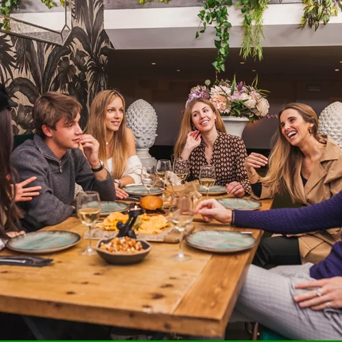 Timeleft: Ζήσαμε την εμπειρία ενός δείπνου με αγνώστους στο Παρίσι