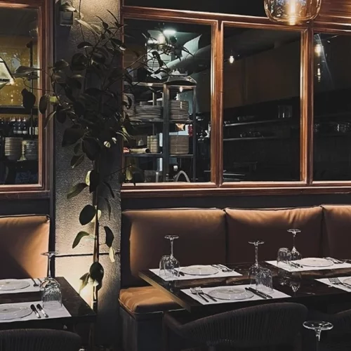 'Iama', ένα ολόφρεσκο μοντέρνο μεζεδοπωλείο στο Παλαιό Φάληρο