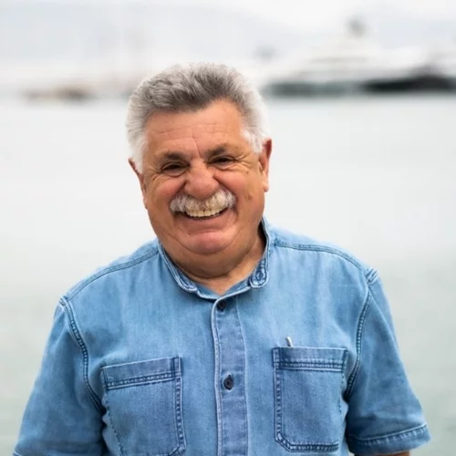 "Fishkardo" και "Tra Due": Ο Λευτέρης Λαζάρου σαλπάρει για Φισκάρδο