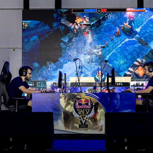 Red Bull Solo Q: O συναρπαστικός ελληνικός τελικός στο πιο HYPE event του καλοκαιριού