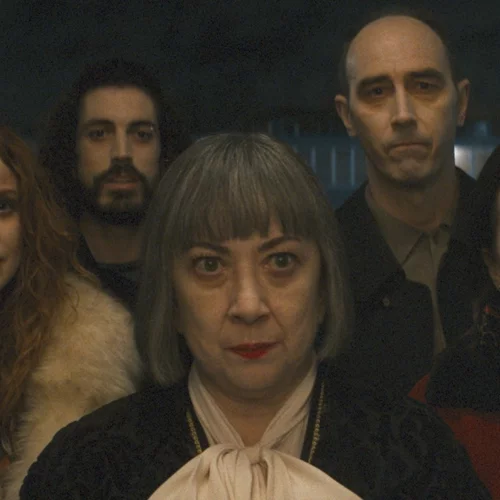 Ανθρωπίστρια Βρικόλακας Αναζητά Αυτοκτονικό Άτομο