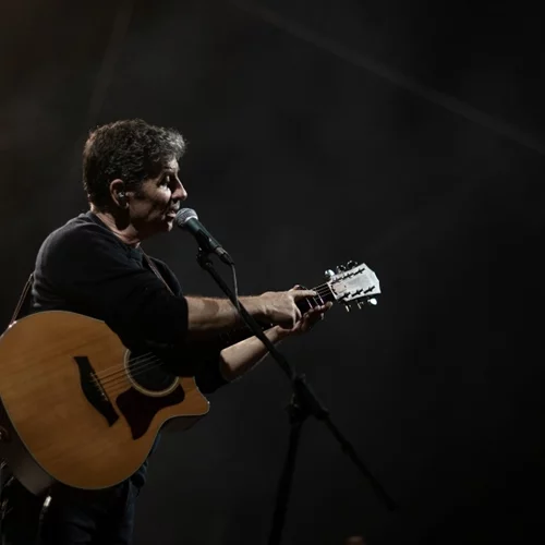 Ο Σωκράτης Μάλαμας ανεβαίνει στην Κεντρική Σκηνή του Σταυρού του Νότου