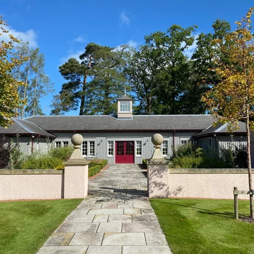 Επίσκεψη της Λίνας Μενδώνη στο Dumfries House στη Γλασκώβη