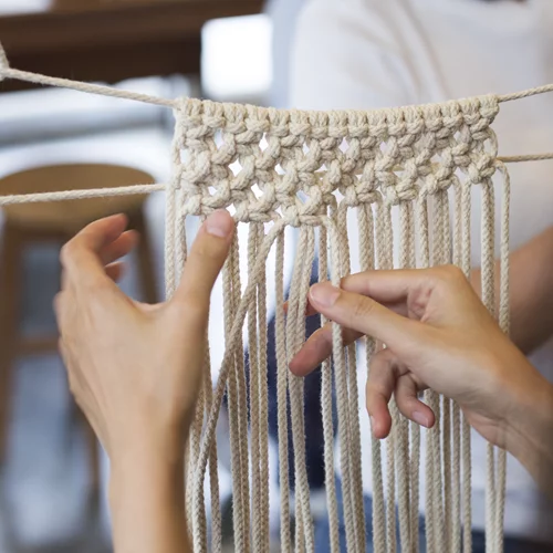 Εκπαιδευτικά προγράμματα για ενήλικες και παιδιά στο Ίδρυμα Θεοχαράκη