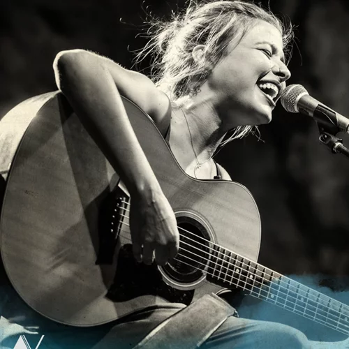 Νέες ημερομηνίες για τις εμφανίσεις της Ιουλίας Καραπατάκη στο Σταυρό του Νότου