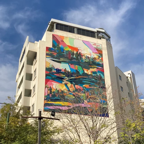 Μία νέα εντυπωσιακή τοιχογραφία για τη βιωσιμότητα των πόλεων στη "σκιά" της Ακρόπολης