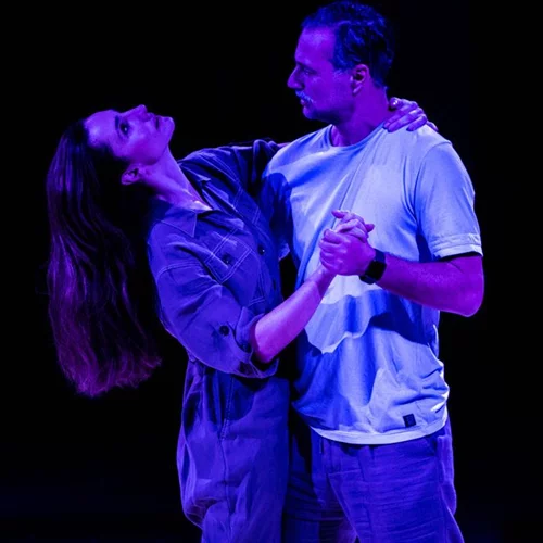 "Να σου πω μια ιστορία": Το διεθνές μπεστ σέλερ ξανά στη σκηνή