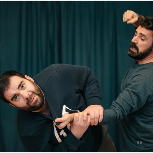 Ποιος είναι ο κύριος "Κόλπερτ" που ανεβαίνει στο θέατρο Αργώ;