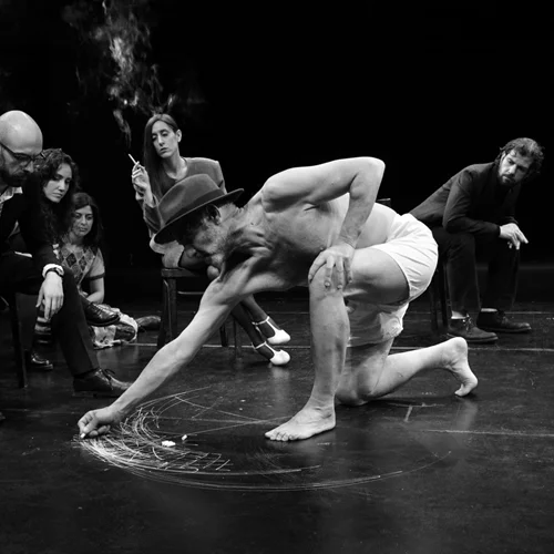 Ο Ισπανικός Εμφύλιος μέσα από τη ματιά του Ακύλλα Καραζήση και της ομάδας RMS MATAROA